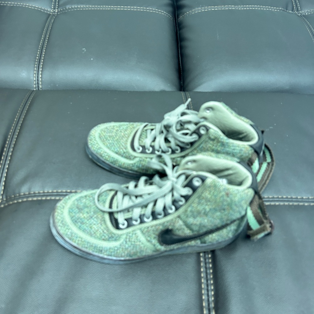 Nike High-Top Sneakers - Green and Black